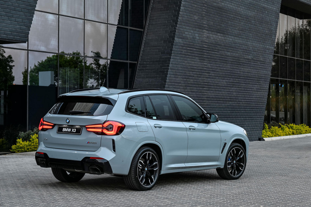 2022 BMW X3 M40i