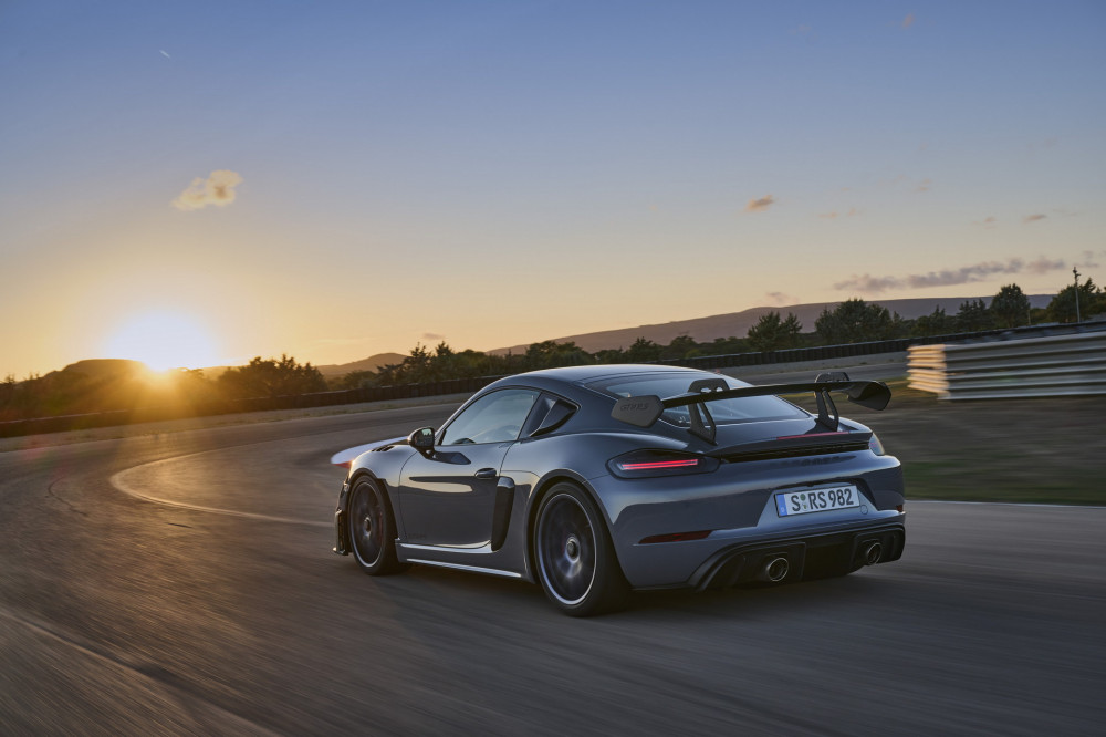 Porsche 718 GT4