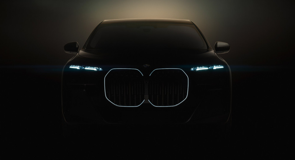 BMW i7