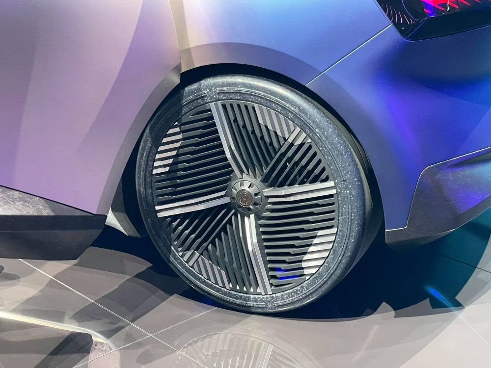 BMW i Vision Circular recyclable concept