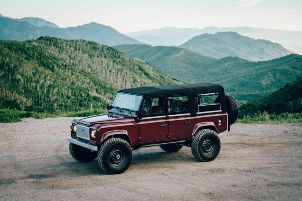 Land Rover Defender