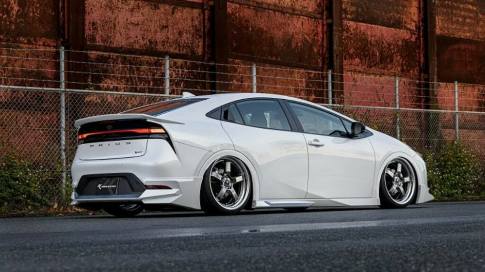 Kuhl Racing Elevates Toyota Prius With Aggressive Body Kit And Custom ...