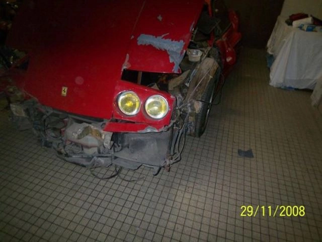 Ferrari-Testarossa-9