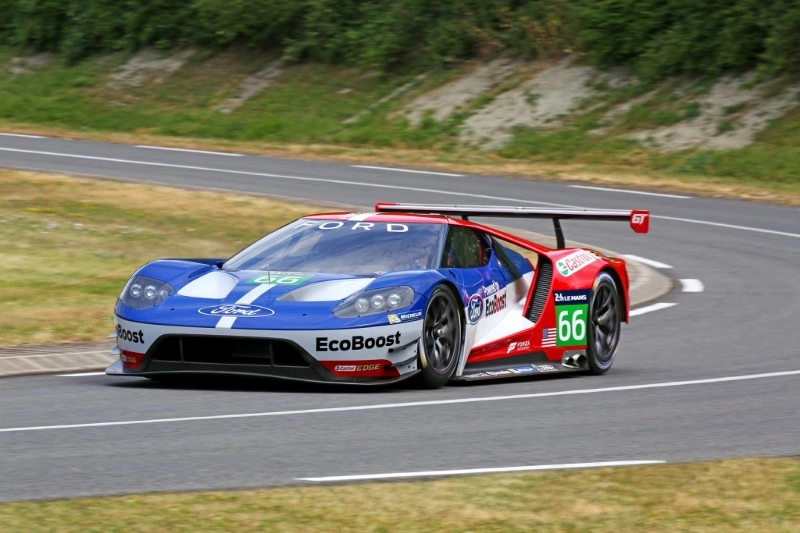 Ford-GT-Le-Mans-racer-14