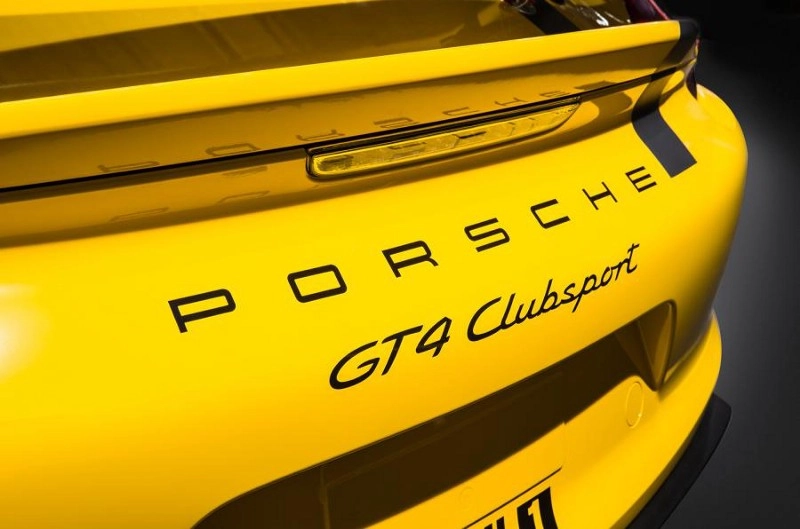 Porsche-Cayman-GT4-Clubsport-7