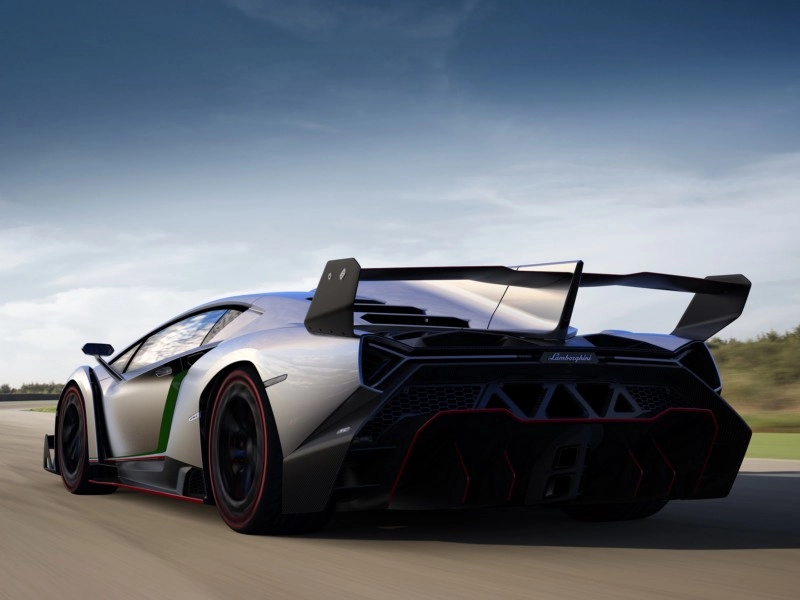 Lamborghini_Veneno_2