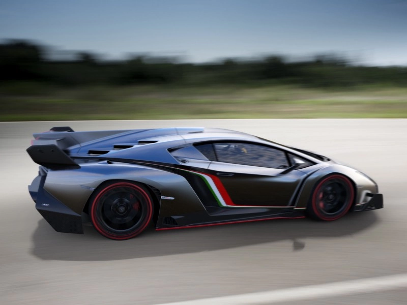 Lamborghini_Veneno_3