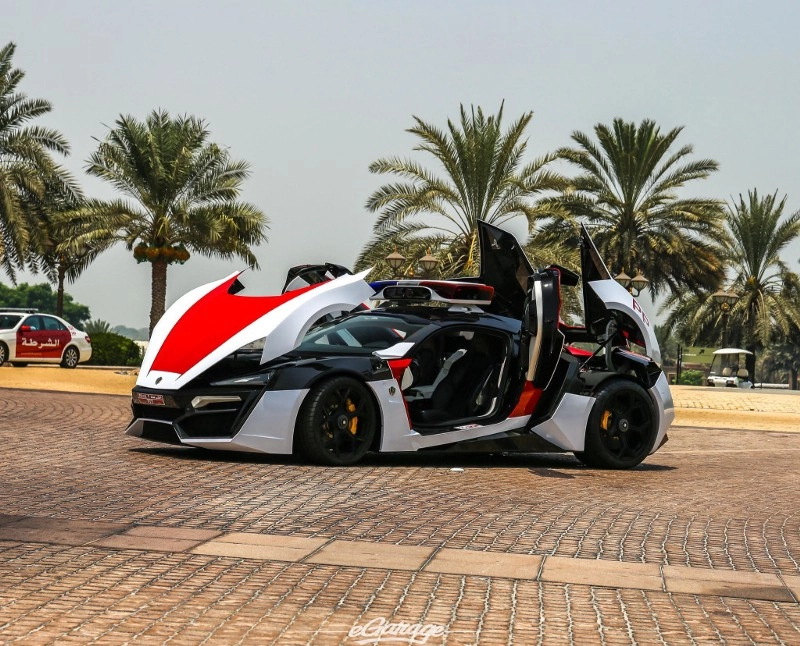 lykan-hypersport-police-car-6c6581fface080f5a9-0-0-0-0-0