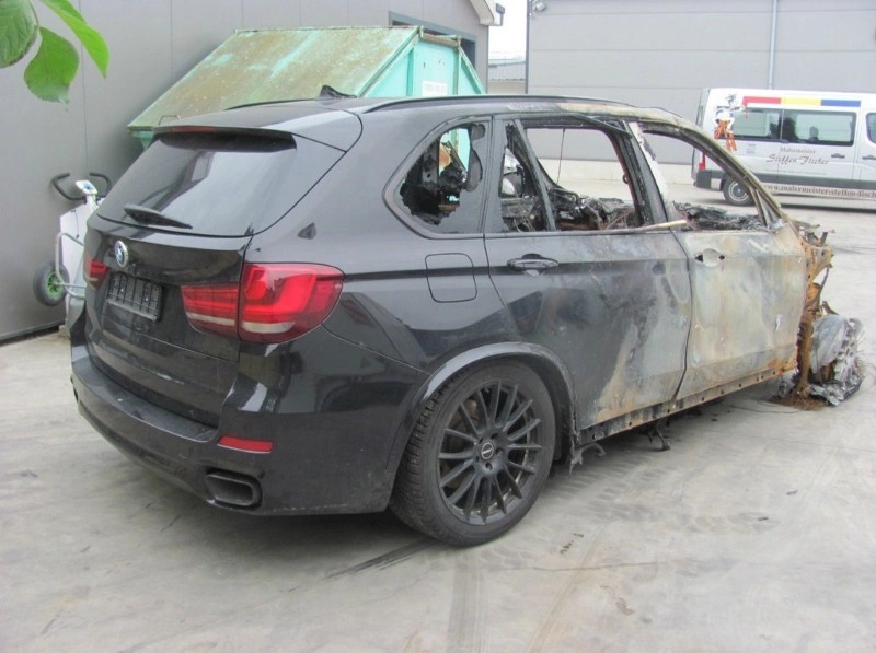 burned-bmw-x5-m50d-is-now-worth-16000_3