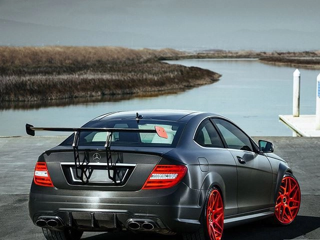 mercedes-benz-c63-amg-7